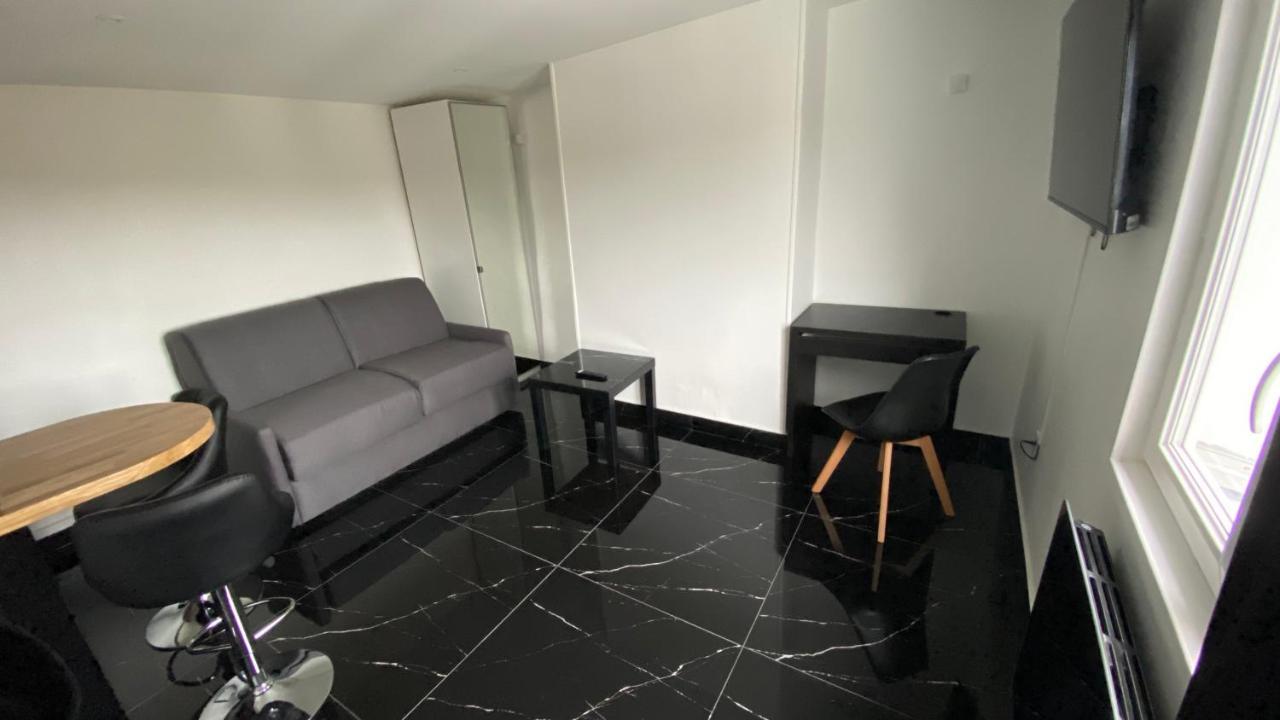 ליזיו Bella Vita - Studio Tout Equipe - Tv Netflix - Centre Ville 100M- Gare 50M - Basilique 200M מראה חיצוני תמונה