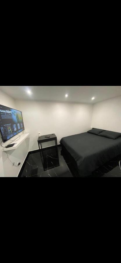 ליזיו Bella Vita - Studio Tout Equipe - Tv Netflix - Centre Ville 100M- Gare 50M - Basilique 200M מראה חיצוני תמונה